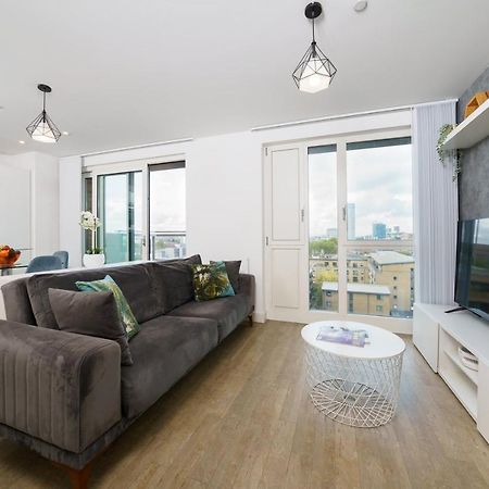 Stylish Fully-Equipped One Bedroom Apartment With Extra Sofa Bed, Free Secure Parking, Onsite Gym, 24Hr Security & Concierge London Kültér fotó