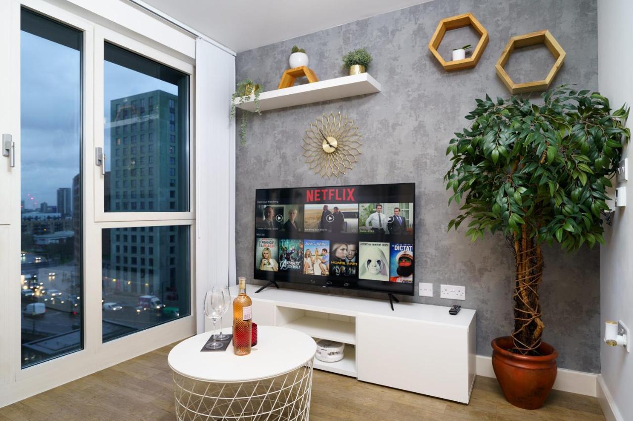 Stylish Fully-Equipped One Bedroom Apartment With Extra Sofa Bed, Free Secure Parking, Onsite Gym, 24Hr Security & Concierge London Kültér fotó